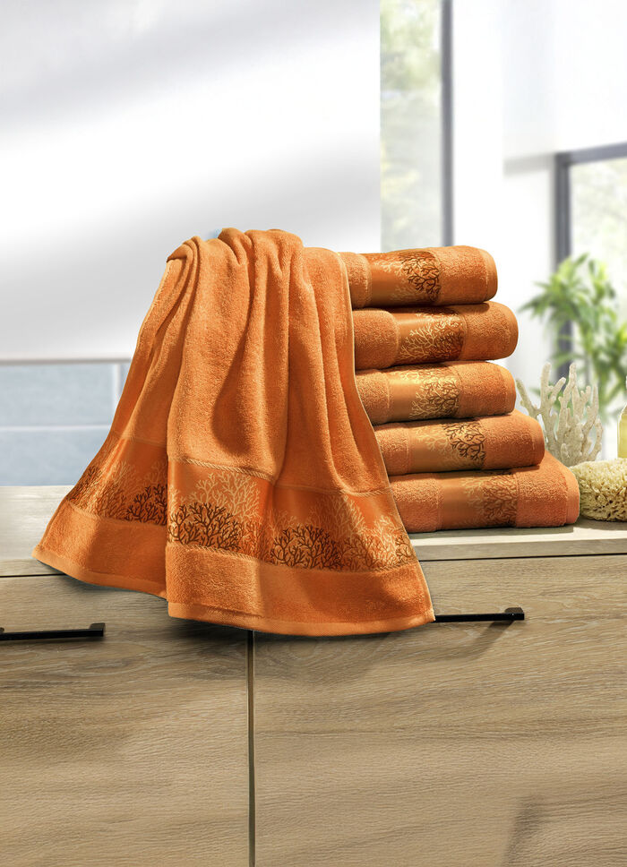 Zachte badstofserie met hoogwaardige jacquardrand 