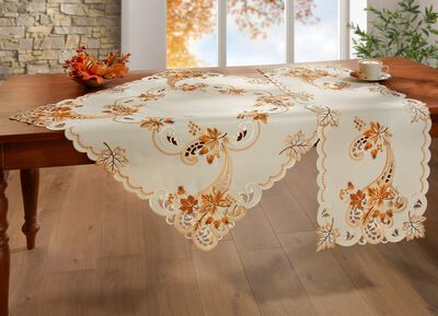 Kleurrijk geborduurde tafel- en kamerdecoratie 