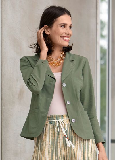 Blousejasje met schoudervullingen 