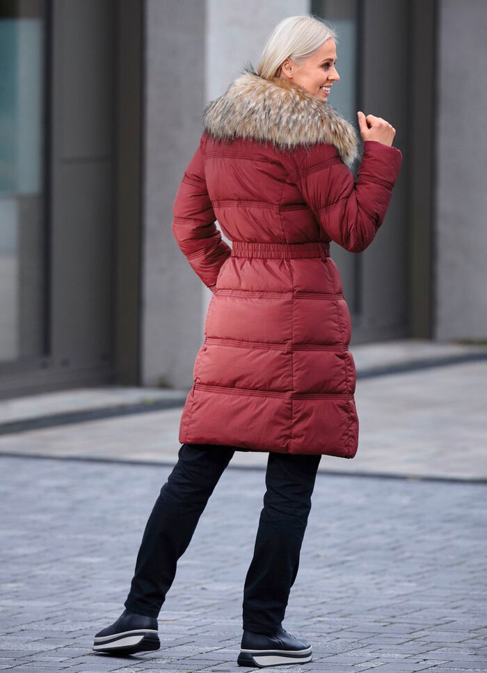 Korte jas met riem WIJNROOD