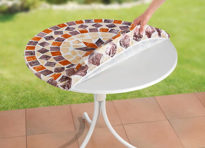 Uitgerekt tafelkleed 