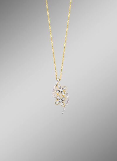 Bloemvormige ketting met 10 briljant geslepen diamanten en 22 diamanten 
