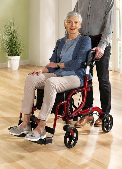 Rollator, ook te gebruiken als rolstoel 