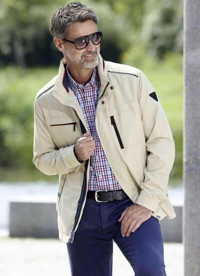 Kort jasje van “Redpoint” 