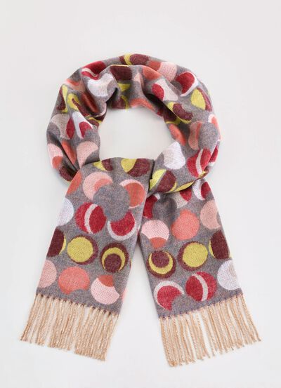 Sjaal met fantasiemotief 