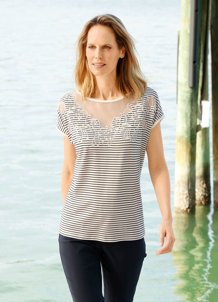 Shirt met een geweldig gestreept dessin 