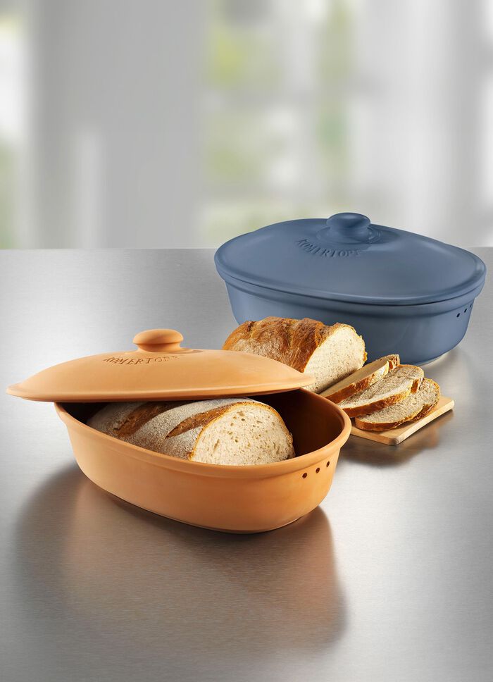 R&ouml;mertopf broodpot gemaakt van natuurlijke klei 