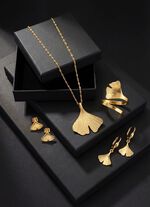 Hanger met ginkgoblad 