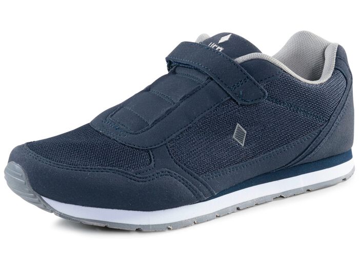 Slippers gemaakt van nubuck en textielmateriaal 