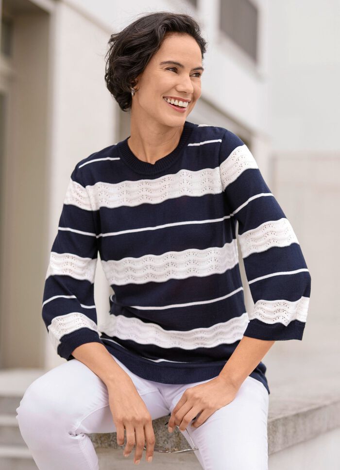 Trui van zacht fijn breisel met subtiele glans 