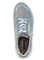 Veterschoen gemaakt van mesh materiaal en su&egrave;de 