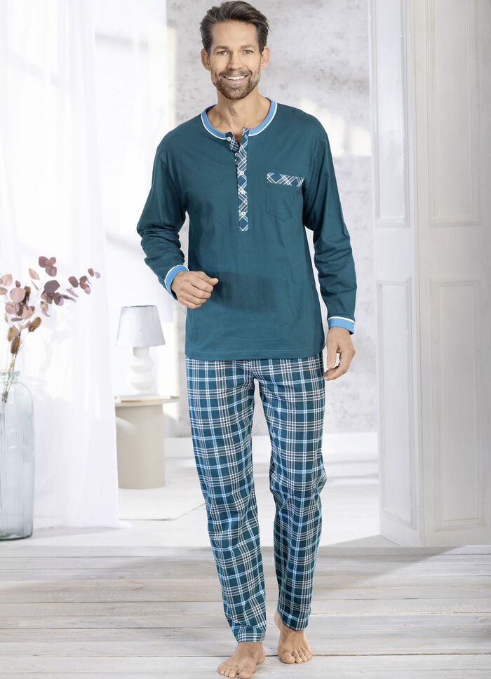 Pyjama met knoopjes aan de voorkant 