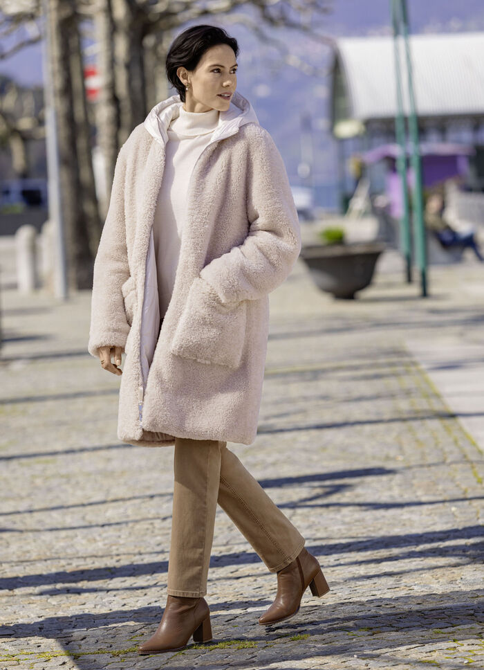 Omkeerbare korte jas in een oversized look 