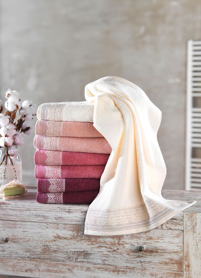 Badstofserie met kanten rand 