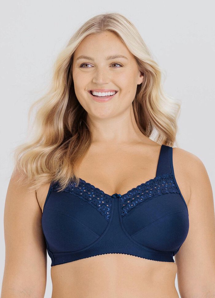 Miss Mary beha met borduursel 