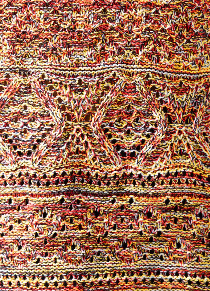Trui gemaakt van gem&ecirc;leerd garen ROOD-GEEL-MULTICOLOR