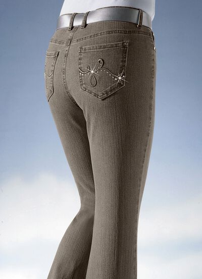 Jeans met fonkelende strasssteentjes 