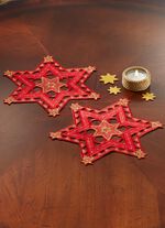 Geborduurde, feestelijke tafeldecoratie 