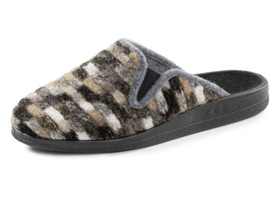 Slippers gemaakt van textielmateriaal met een patroon 
