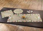 Lenteachtige tafel- en interieurdecoratie 