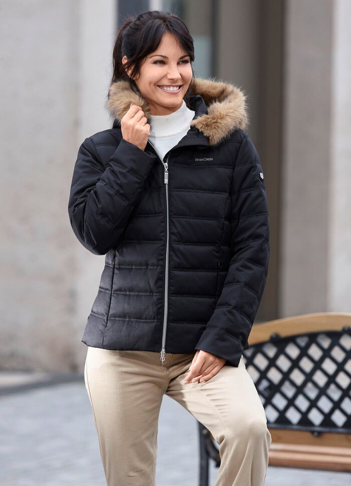 Kort jasje met afneembare imitatiebontrand 