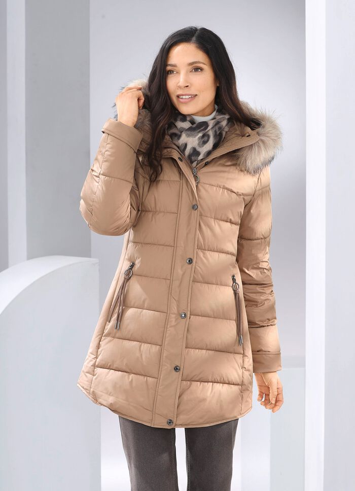 Functioneel jack met figuurvriendelijk lengtequiltwerk aan de zijkanten 