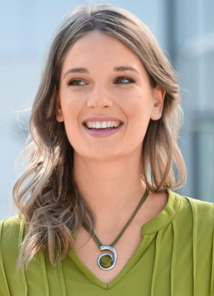 Textiel ketting met glazen hanger 