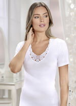 Set van twee shirts met subtiel glanzend borduurkant 
