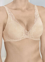 Triumph Body Make-Up Illusion kanten bh met flexibele, comfortabele beugels POEDER