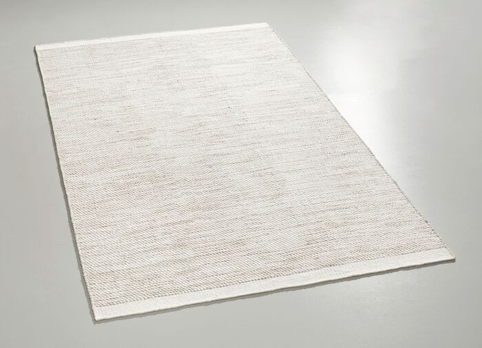 Bruggen en tapijten gemaakt van vochtregulerende natuurlijke vezels 