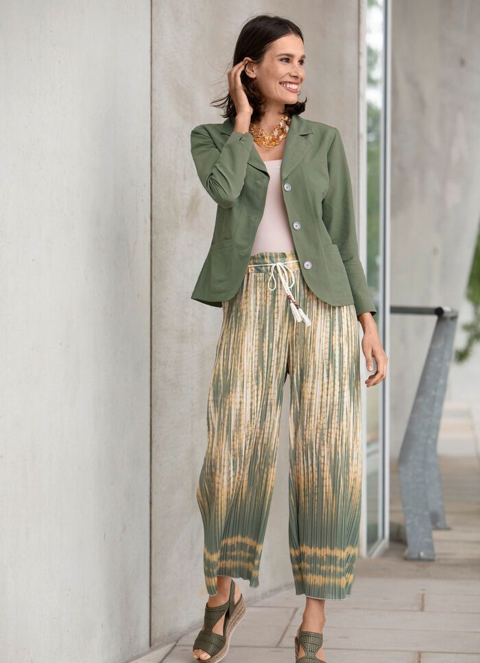 Blousejasje met schoudervullingen 